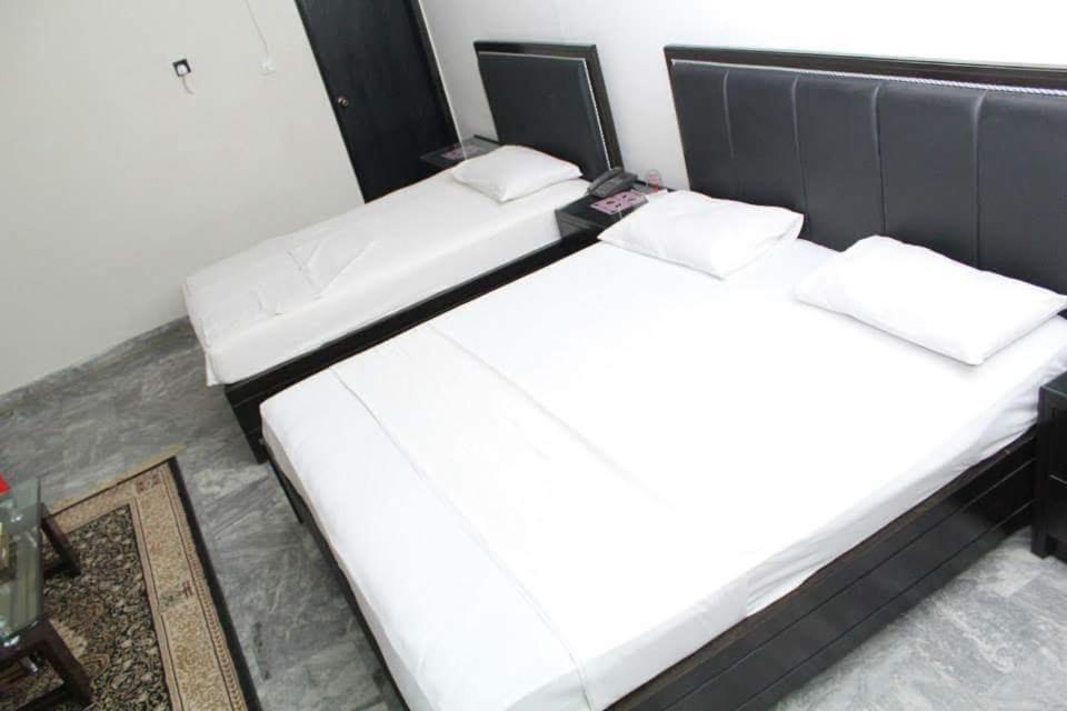 Hotel Clifton Inn Karaçi Dış mekan fotoğraf